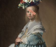 Portret van notenkrakermeisje in het blauw LR